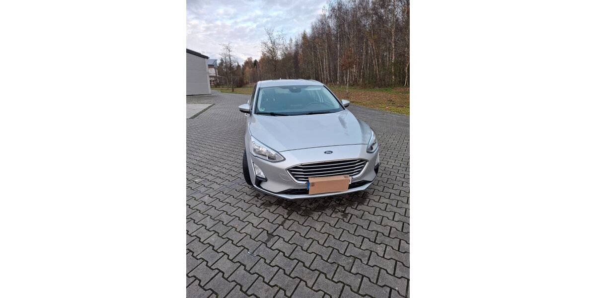 Ford Focus 97.000 km 10.999 € Bockhorst 26897