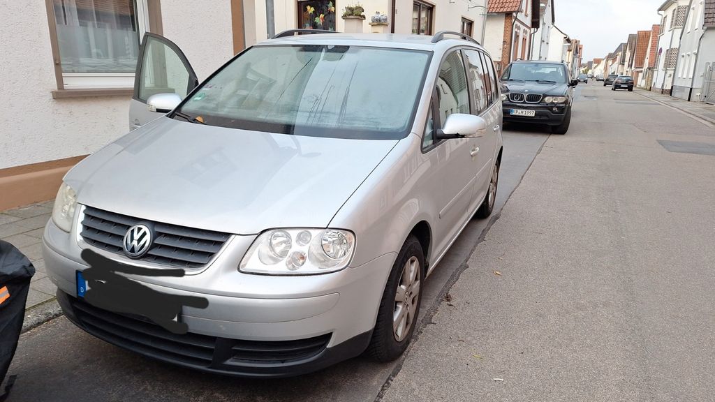 VW Touran 63.000 km 5.800 € Speyer 67346