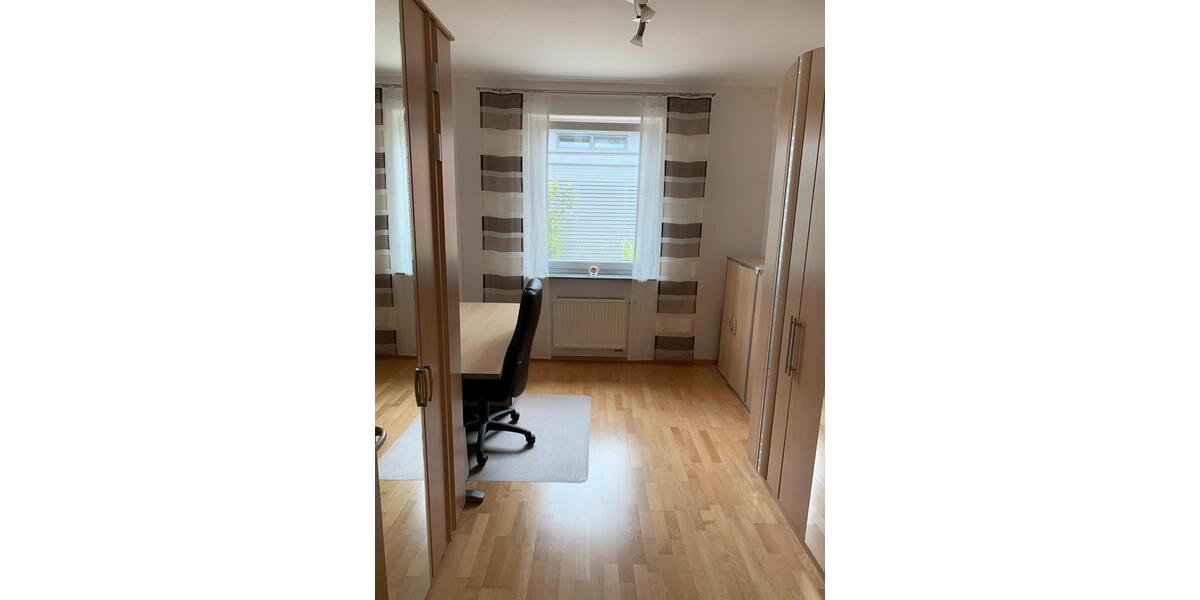 Bungalow Aiterhofen - 4 Zimmer, 117 m&sup2;, 1.250&euro; | Angebot:26343557