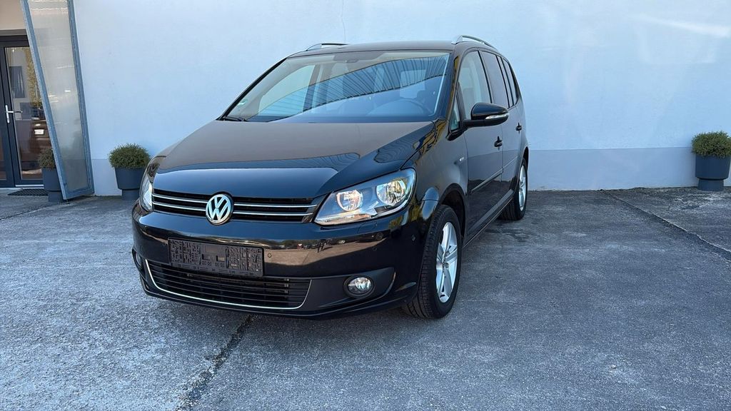 VW Touran 124.581 km 10.999 &euro; Gera 07546