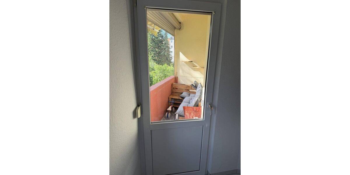 Etagenwohnung Köln Buchheim - 3 Zimmer, 80 m&sup2;, 940&euro; | Angebot:26831996