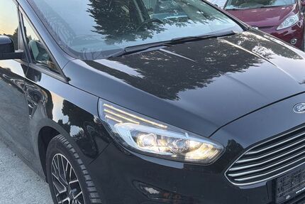 Ford S-Max 195.836 km 10.999 &euro; Chemnitz 09125