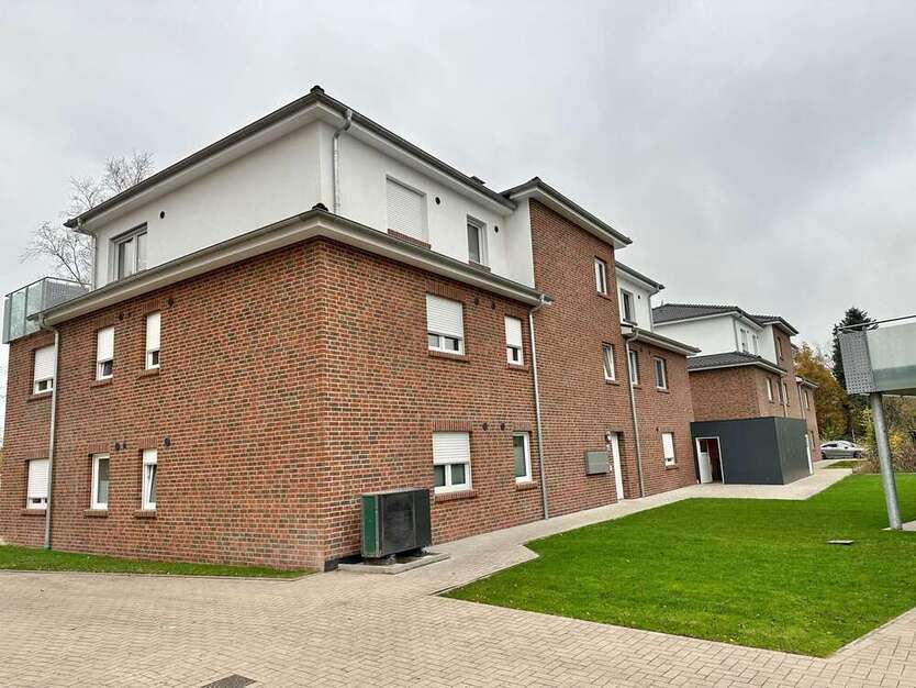 Wohnung zum Mieten in Ovelgönne 780 € 73.87 m²