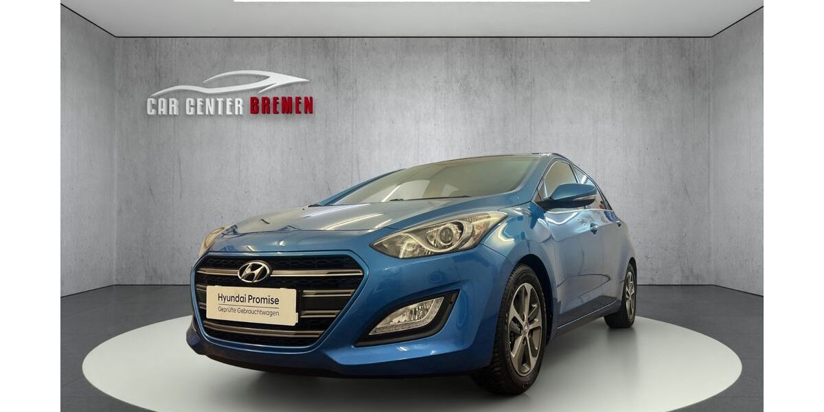 Hyundai i30 52.000 km 12.300 &euro; Bremen 28277