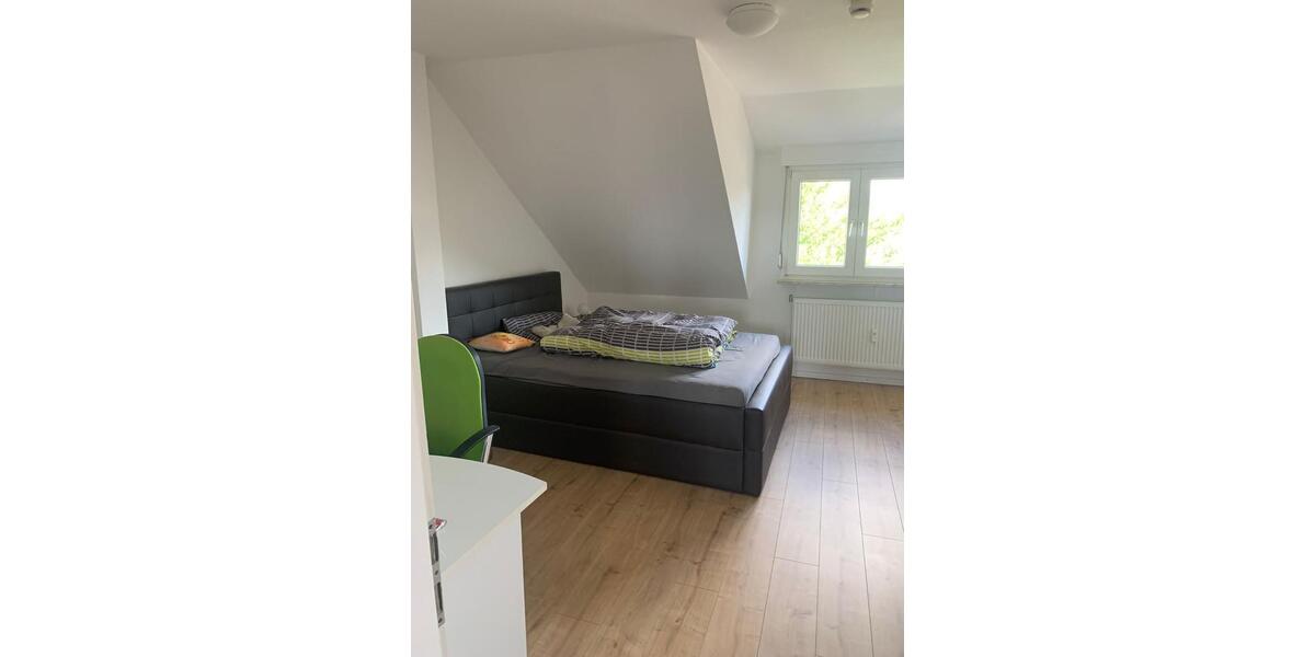Dachgeschoßwohnung Petersberg - 2 Zimmer, 61 m&sup2;, 600&euro; | Angebot:26287927