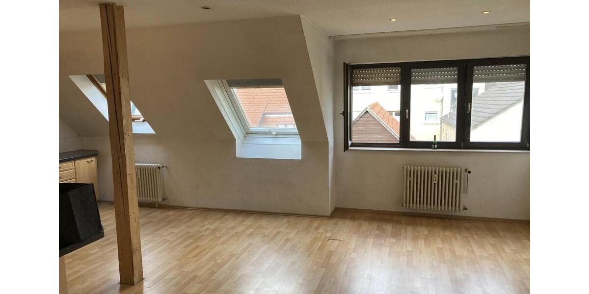 Dachgeschoßwohnung Lauda-Königshofen Königshofen - 4 Zimmer, 143 m&sup2;, 950&euro; | Angebot:25428435
