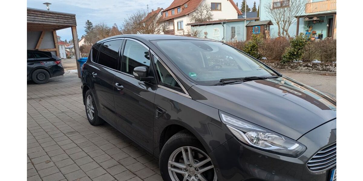 Ford S-Max 80.000 km 19.500 &euro; Messstetten 72469