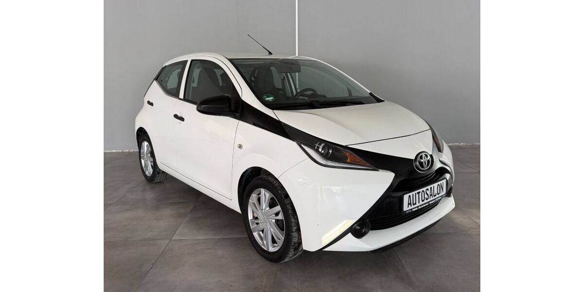 Toyota Aygo (X) 78.300 km 8.500 &euro; Weilrod 61276