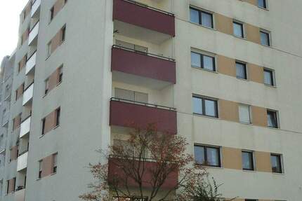 3-Zimmer mit Balkon + TG-Stellplatz 3 zimmer