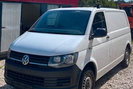 VW T6 Transporter 296.000 km 9.900 &euro; Ergoldsbach 84061