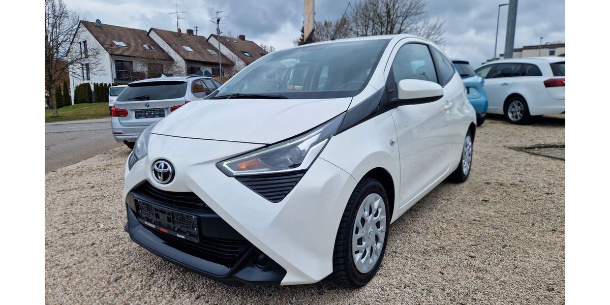 Toyota Aygo (X) 105.000 km 6.800 &euro; Bad Waldsee 88339