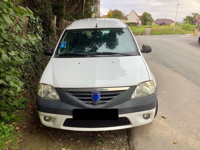 Dacia Logan 220.000 km 2.700 € Jena 07745