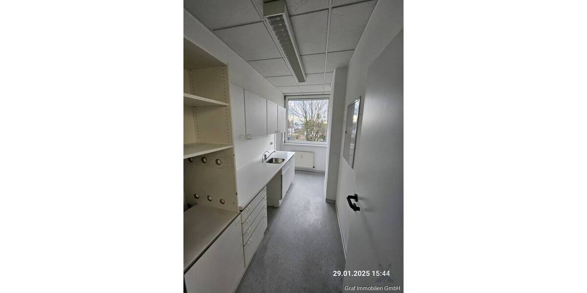 Gewerbeobjekt Strausberg Vorstadt - 7 Zimmer, 88 m&sup2;, 1.300&euro; | Angebot:26080103