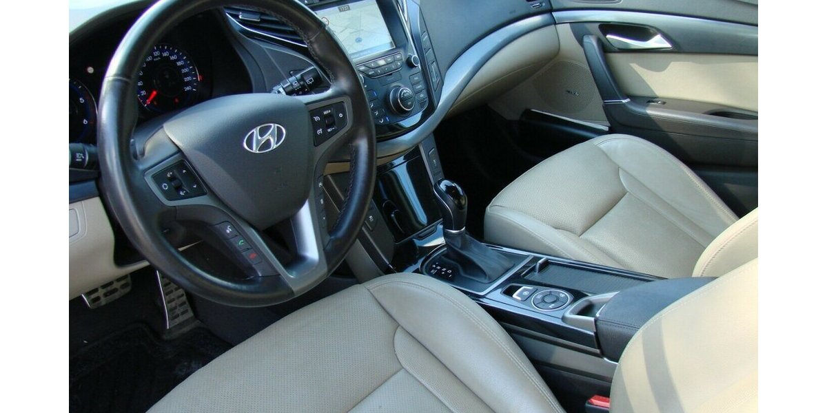 Hyundai i40 cw 1.7 CRDi Blue Premium DCT Infinity Leder 101.563 km 12.980 &euro; Falkensee 14612