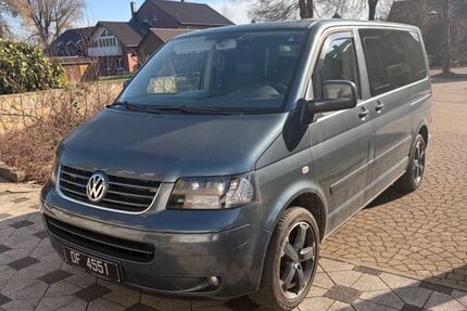 VW T5 Multivan 266.000 km 11.000 &euro; Hespe 31693