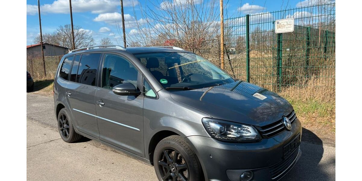 VW Touran 261.000 km 5.999 &euro; Berlin 12524