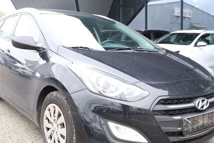 Hyundai i30 280.000 km 3.302 &euro; Hamm 59077
