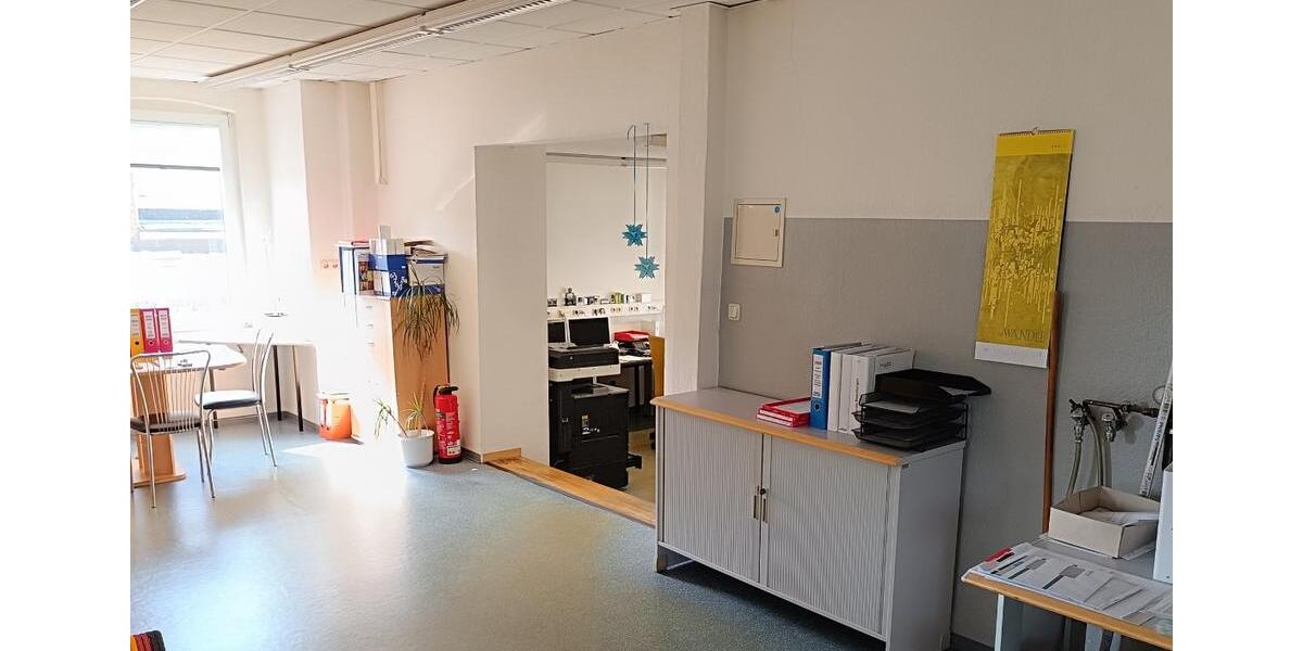 Großzügiges Bürogebäude mit 200 m² in der Innenstadt mit bis zu 10 Parkplätzen! zimmer