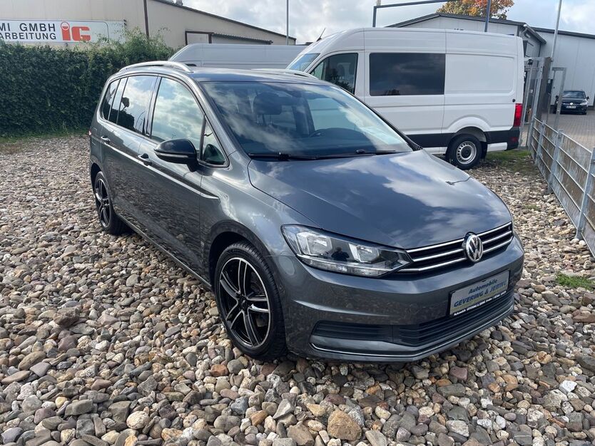 VW Touran 114.100 km 18.990 € Vreden 48691