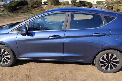 Ford Fiesta 22.000 km 17.300 &euro; Gutenberg 55595