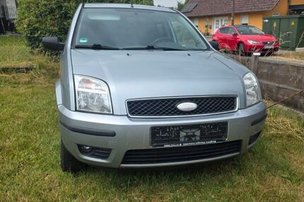 Ford Fusion 271.913 km 600 &euro; Windeck 51570