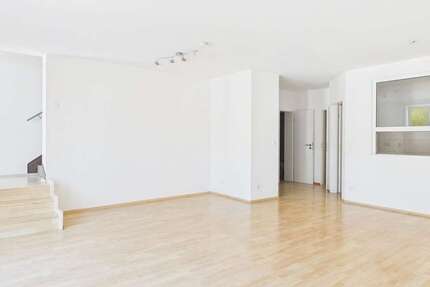 Haus Landshut - 5.5 Zimmer, 136 m&sup2;, 1.500&euro; | Angebot:26977372