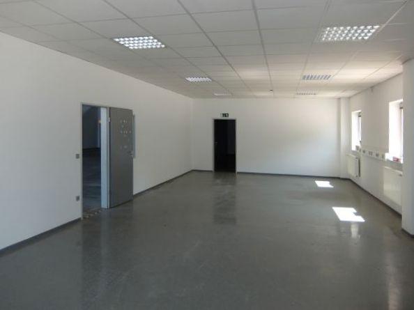 VH2776 Moderne Werkstatt-Lagerhallen mit integrierten Büros und Freiflächen Pentling zimmer