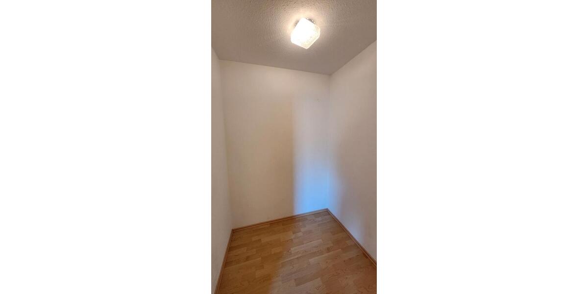 Etagenwohnung Schwäbisch Hall - 2.5 Zimmer, 70 m&sup2;, 205.000&euro; | Angebot:27024810