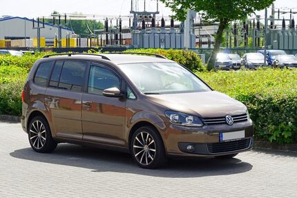VW Touran 114.975 km 7.890 &euro; Papenburg 26871