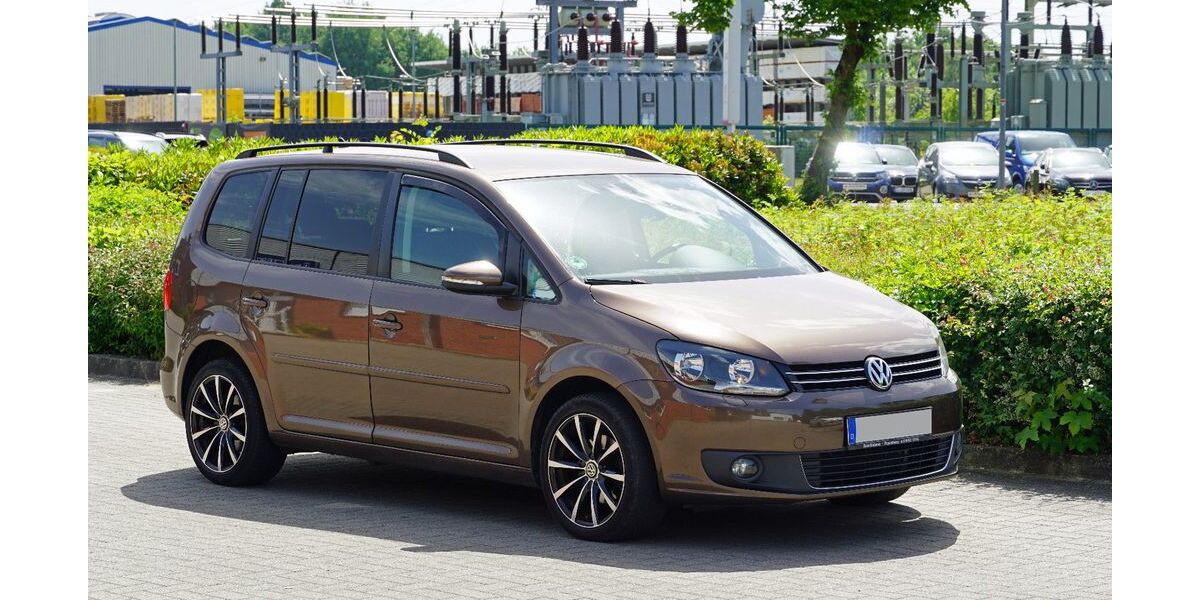 VW Touran 114.975 km 7.890 &euro; Papenburg 26871