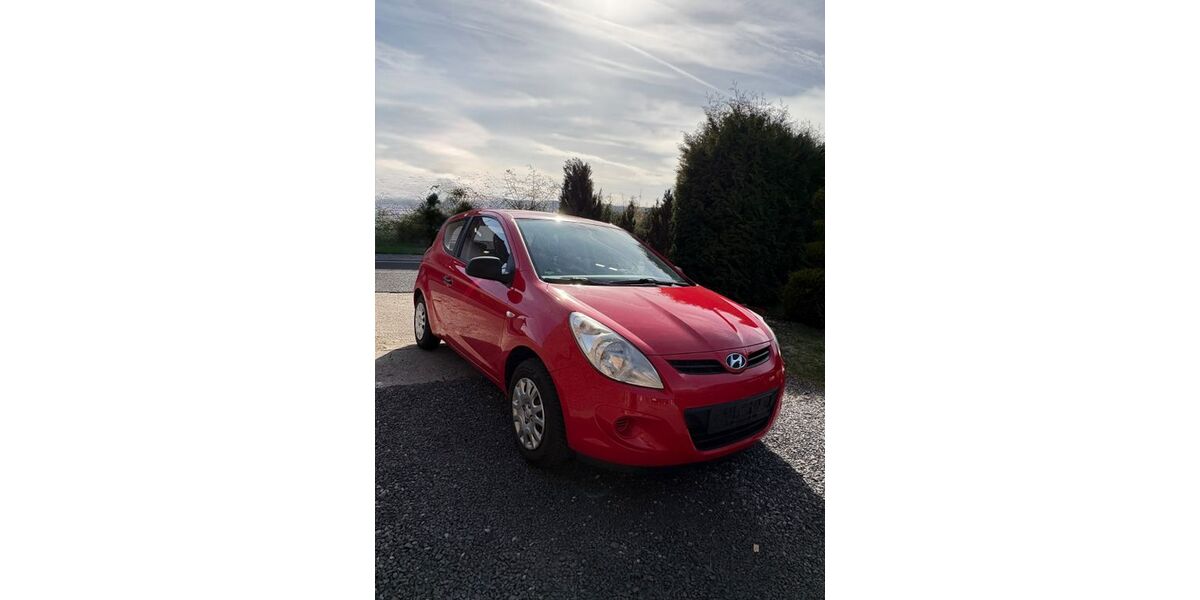 Hyundai i20 150.000 km 2.550 &euro; Gemünden 56479