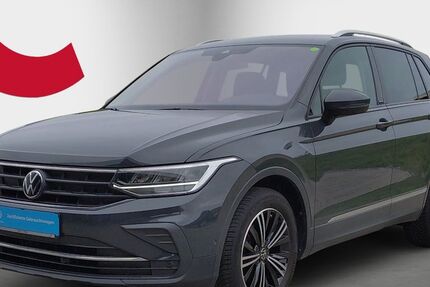 VW Tiguan 66.200 km 22.220 € Wackersdorf 92442