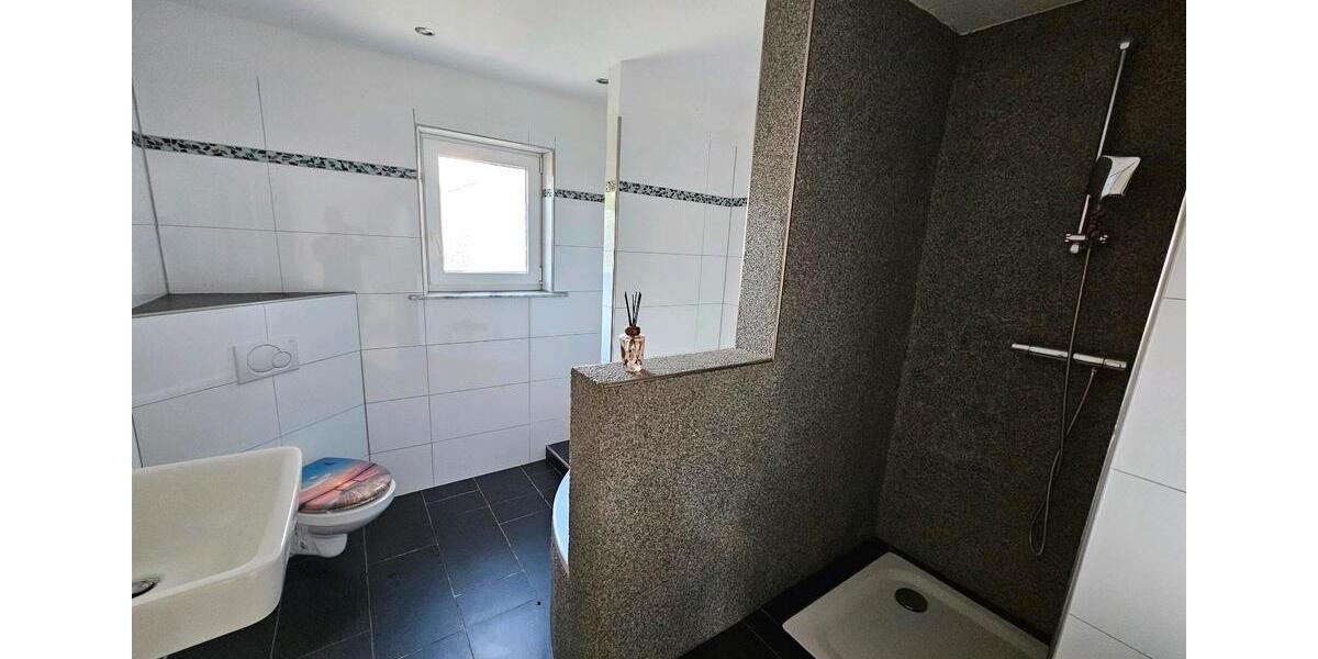 Etagenwohnung Dillingen (Saar) - 4 Zimmer, 100 m&sup2;, 750&euro; | Angebot:26616845
