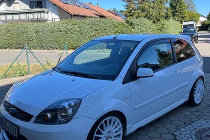 Ford Fiesta 150.900 km 5.000 &euro; Pforzen 87666