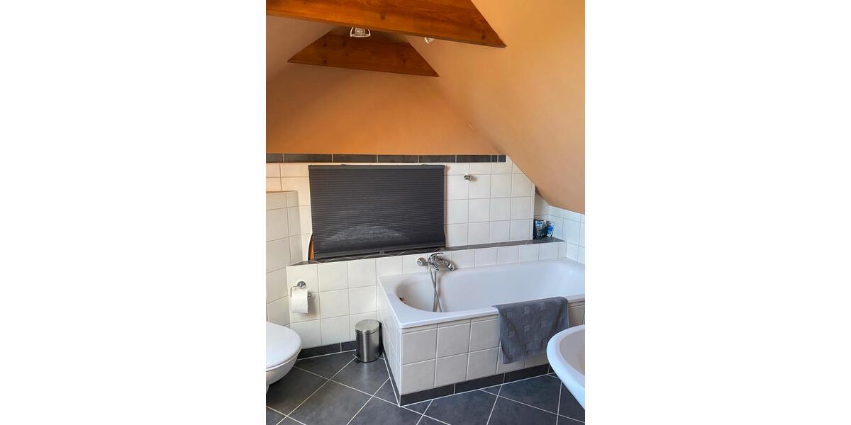 Dachgeschoßwohnung Lemgo - 4 Zimmer, 85 m&sup2;, 670&euro; | Angebot:26374142