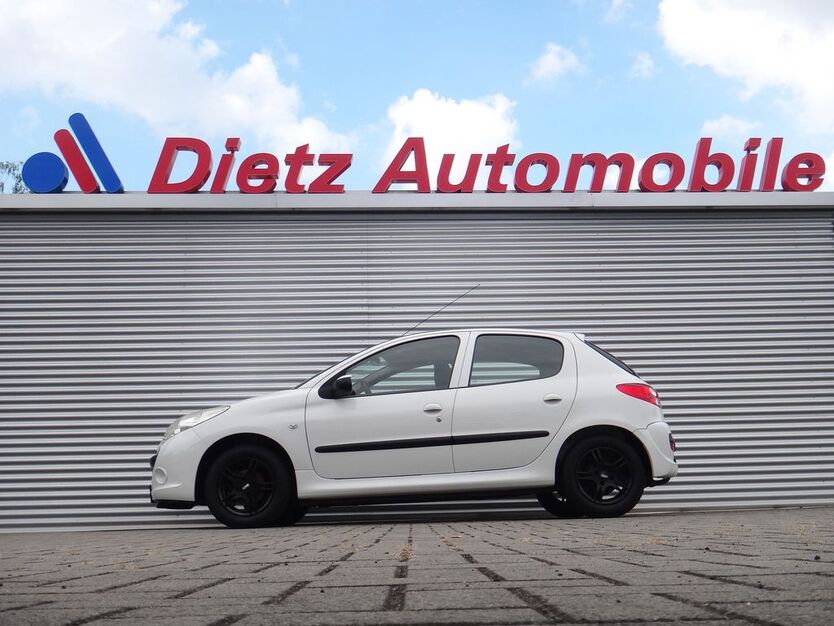 Peugeot 206 70.000 km 4.400 € Aken 06385