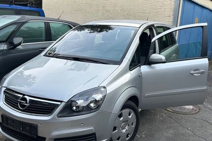 Opel Zafira 180.000 km 2.950 € Offenbach 63069