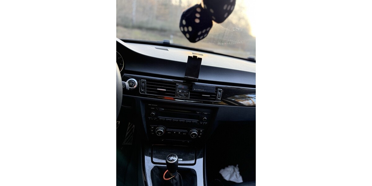 BMW E90 226.000 km 2.950 &euro; Siegen 57072