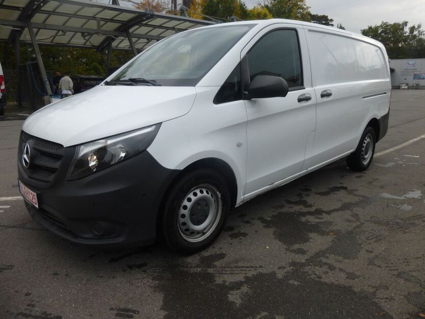 Mercedes-Benz Vito 195.000 km 10.444 € Witten 58453