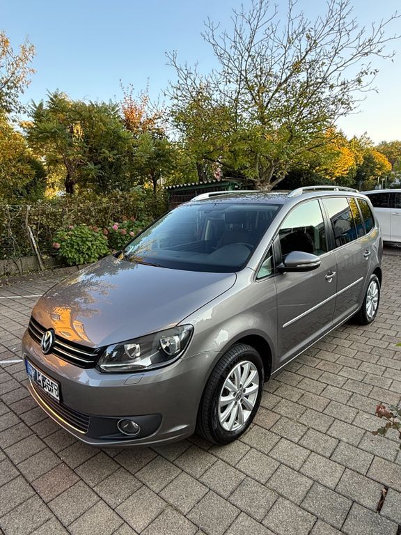 VW Touran 160.000 km 9.999 € Ravensburg 88214