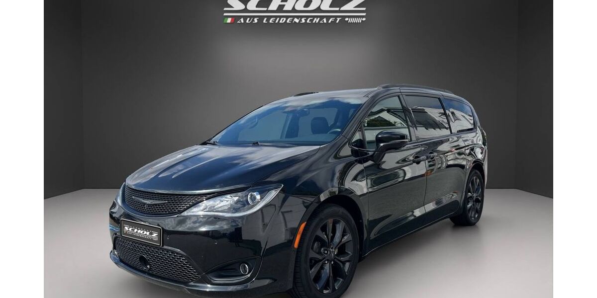 Chrysler Pacifica 65.539 km 31.990 &euro; Bautzen 02625