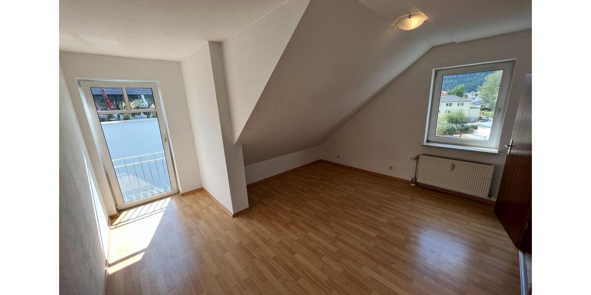 Dachgeschoßwohnung Marburg - 1 Zimmer, 22 m&sup2;, 380&euro; | Angebot:25269896
