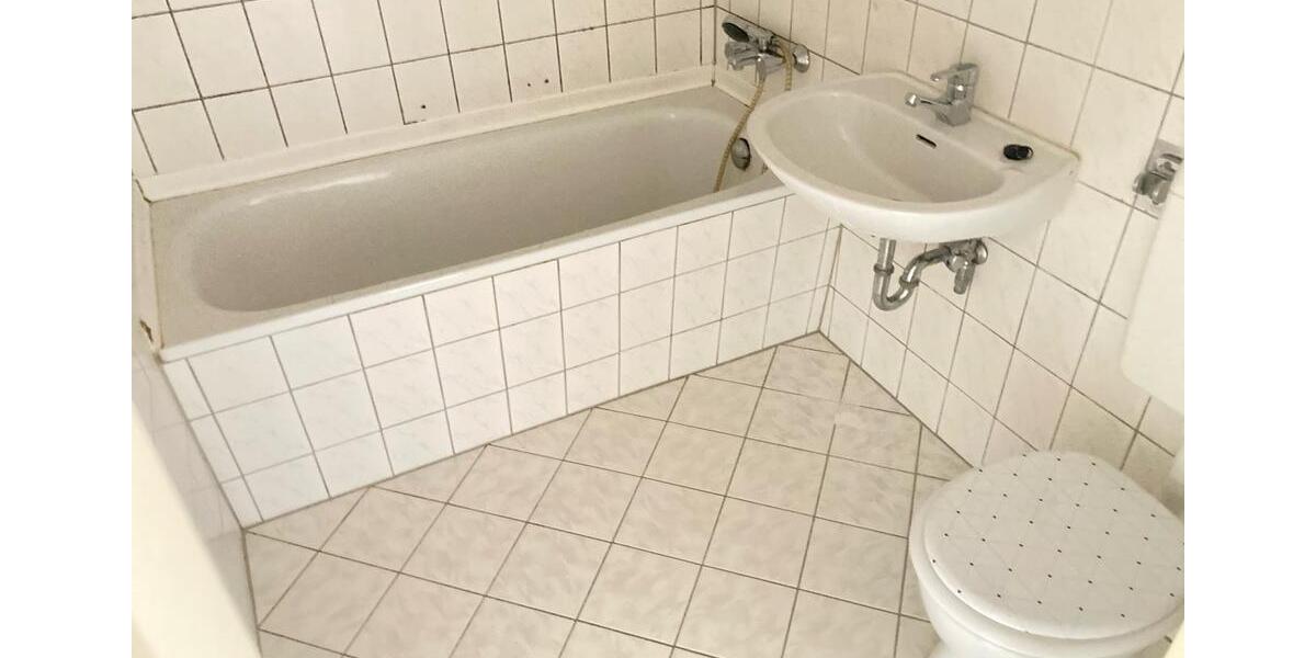 Etagenwohnung Bitterfeld-Wolfen Wolfen - 3 Zimmer, 57 m&sup2;, 337&euro; | Angebot:26645799