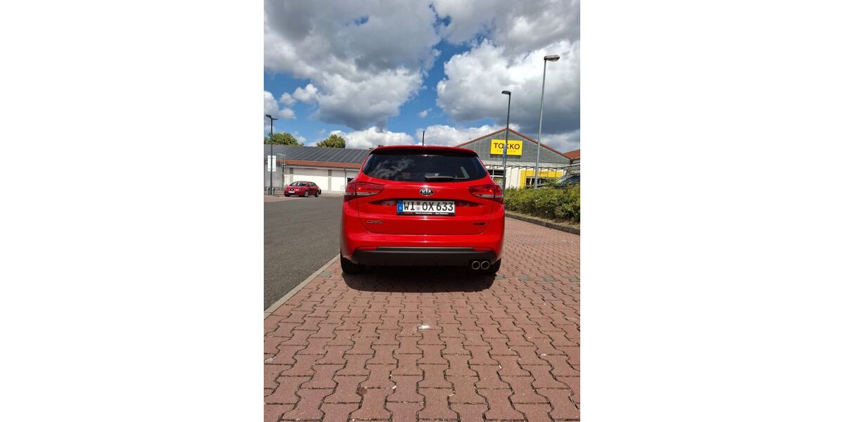 Kia ceed Sportswagon 138.000 km 9.599 € Fluorn-Winzeln 78737