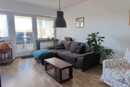 Teilsanierte, ruhige Wohnung mit überdachten Sonnenbalkon 2 zimmer