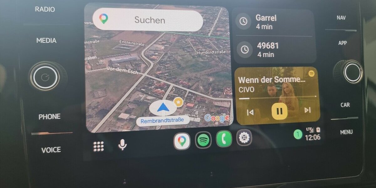 VW T-Roc R-Line 2025 LED-Matrix IQ Kamera VIC DSG 28.600 km 27.900 &euro; Garrel 49681