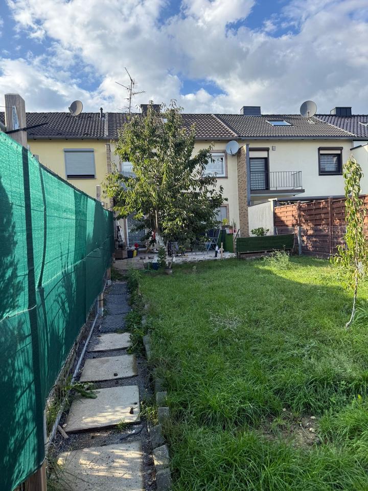 Reihenmittelhaus mit großem Garten und viel Platz
