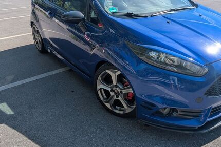 Ford Fiesta 182.000 km 7.299 &euro; Hilden 40724