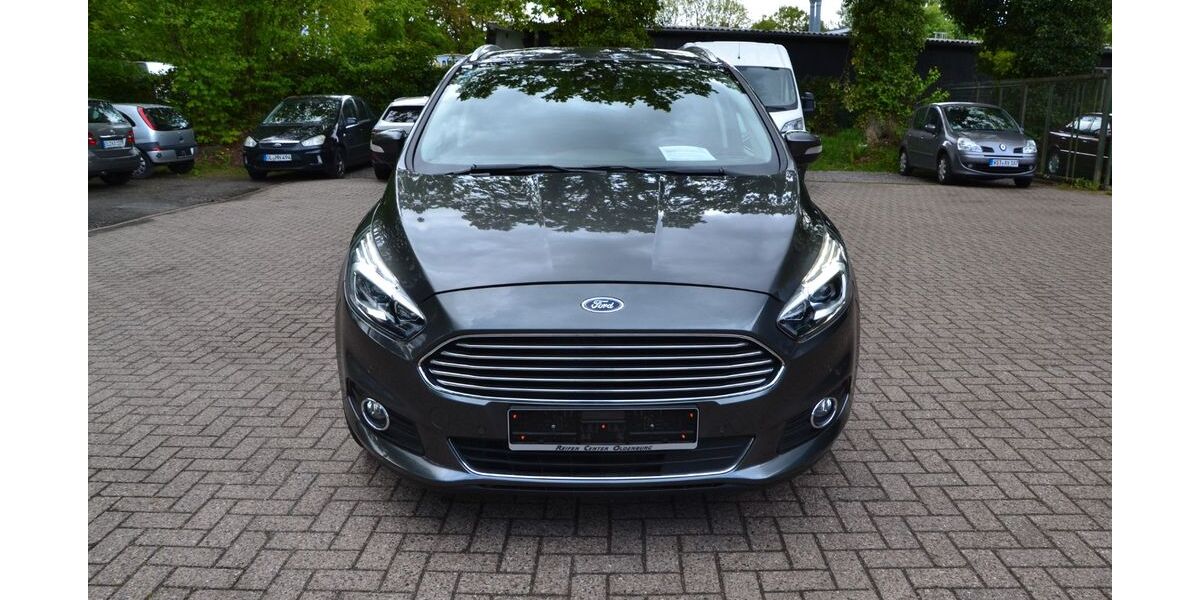Ford S-Max 120.400 km 16.900 &euro; Oldenburg 26125