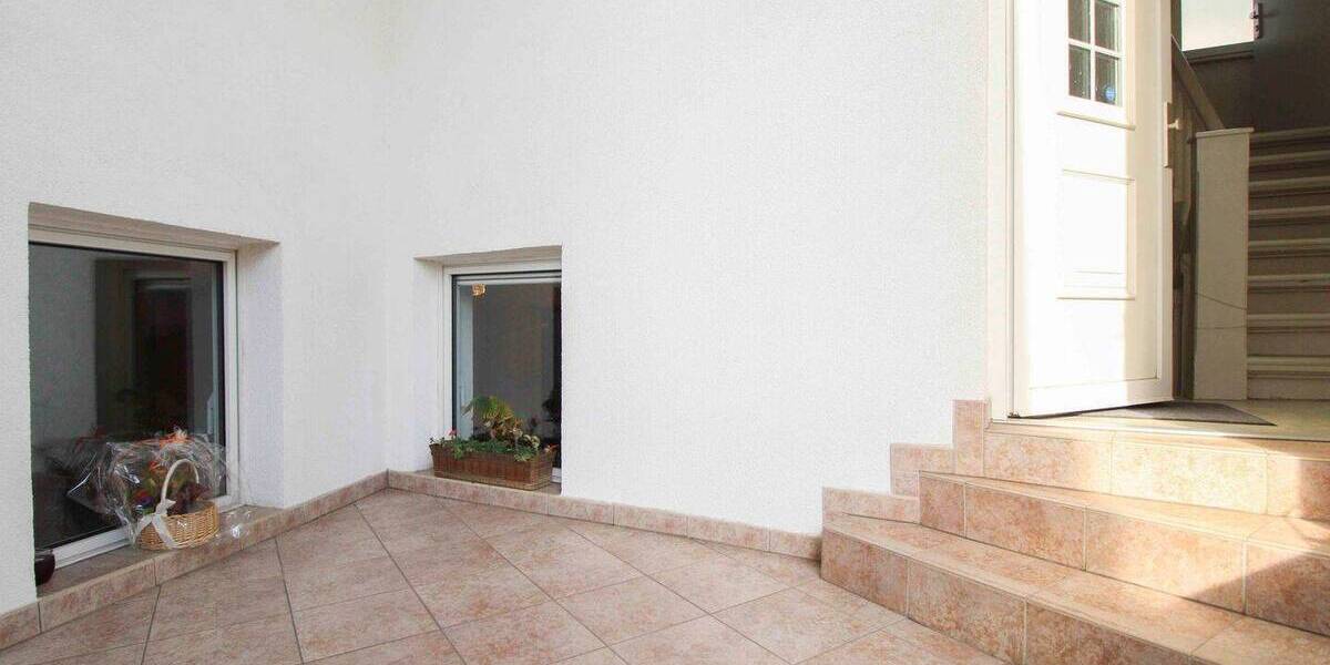 Einfamilienhaus Frankfurt am Main Rödelheim - 6 Zimmer, 175 m&sup2;, 699.000&euro; | Angebot:26852326